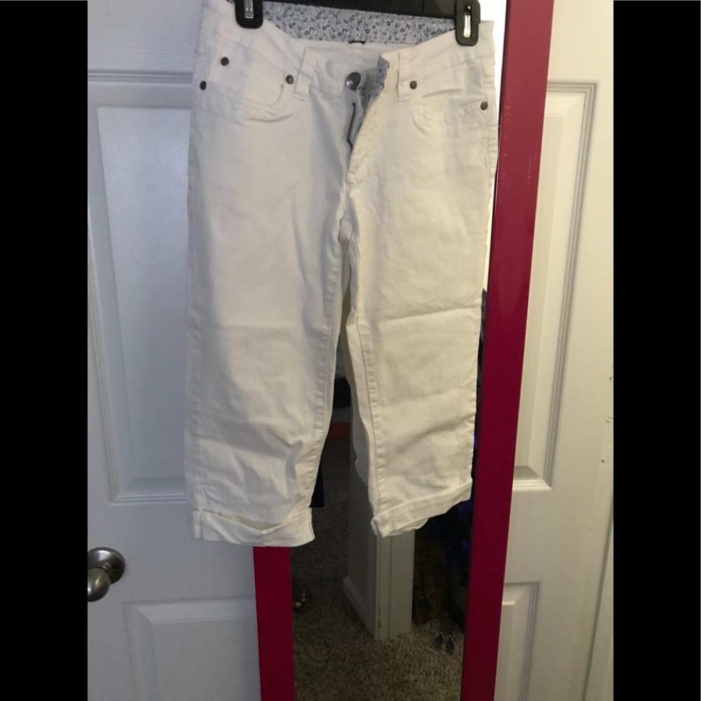 White capris